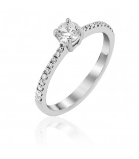 Ring whitegold with diamond