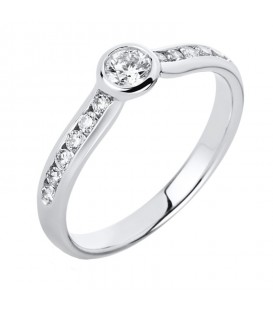 Ring whitegold with diamond